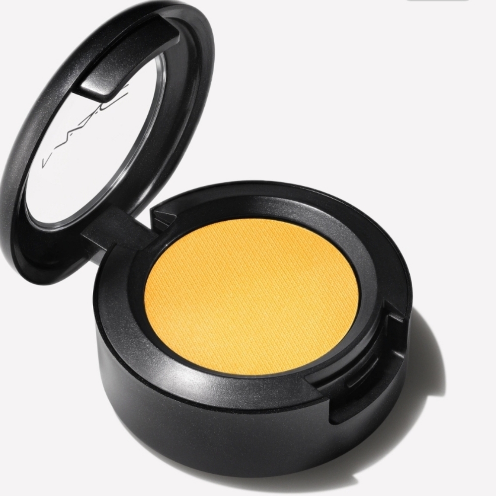 MAC Cosmetics Sunny Yellow Eyeshadow